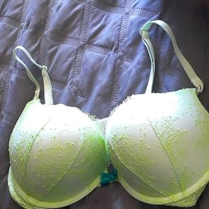 Victoria's secret bra